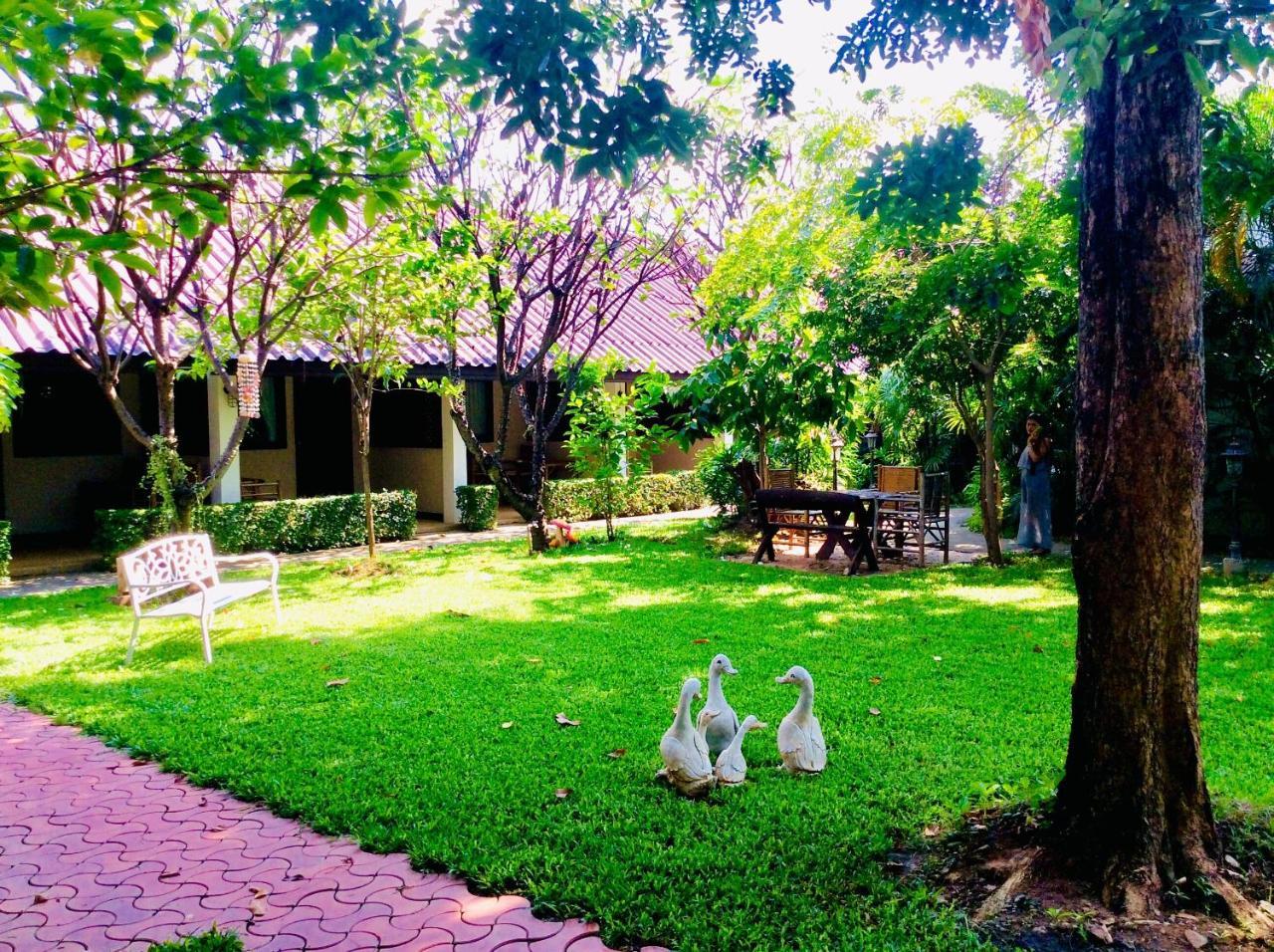 The Nine Guest House Kanchanaburi City Exterior photo