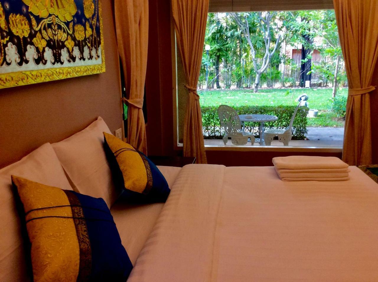 The Nine Guest House Kanchanaburi City Exterior photo