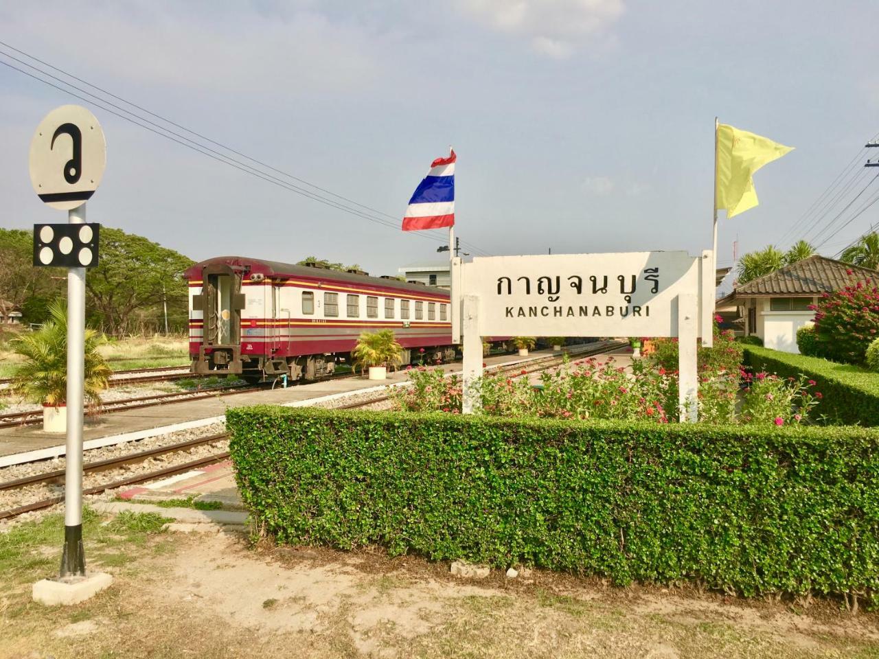 The Nine Guest House Kanchanaburi City Exterior photo