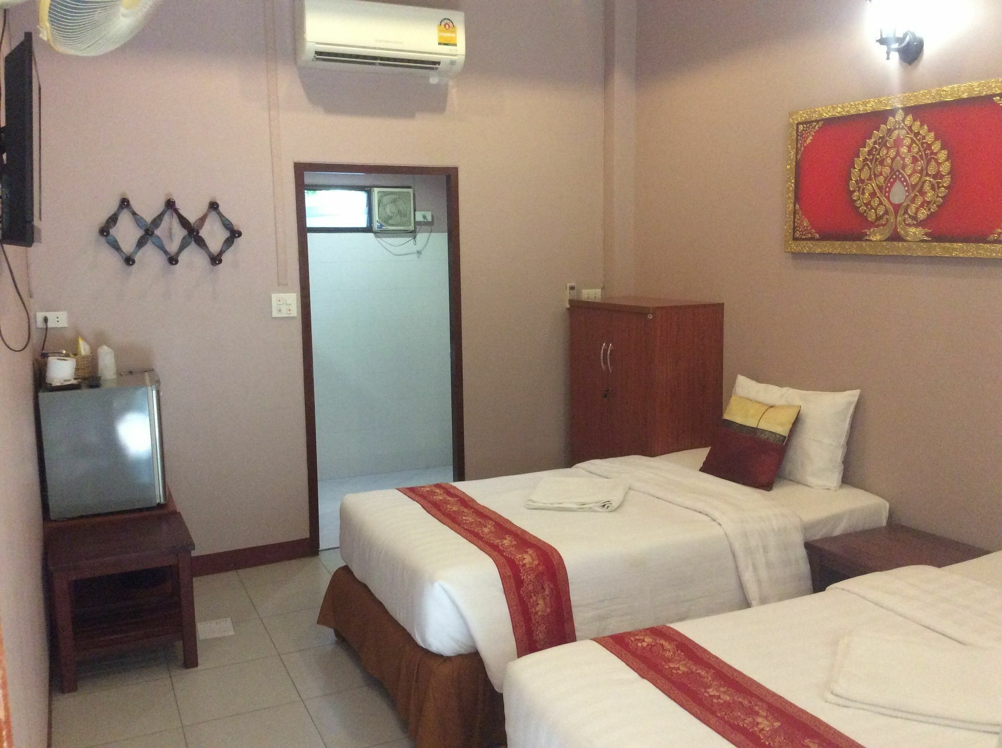 The Nine Guest House Kanchanaburi City Exterior photo